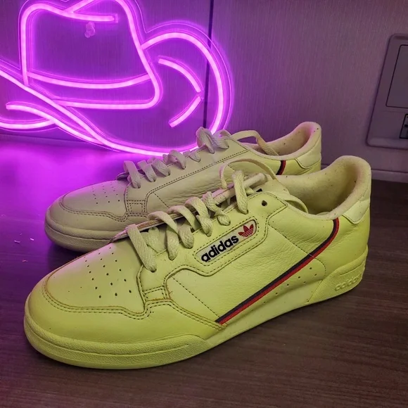 Size 9.5 - Mens adidas Continental 80 Semi-Frozen Yellow 2018 - Picture 1 of 5